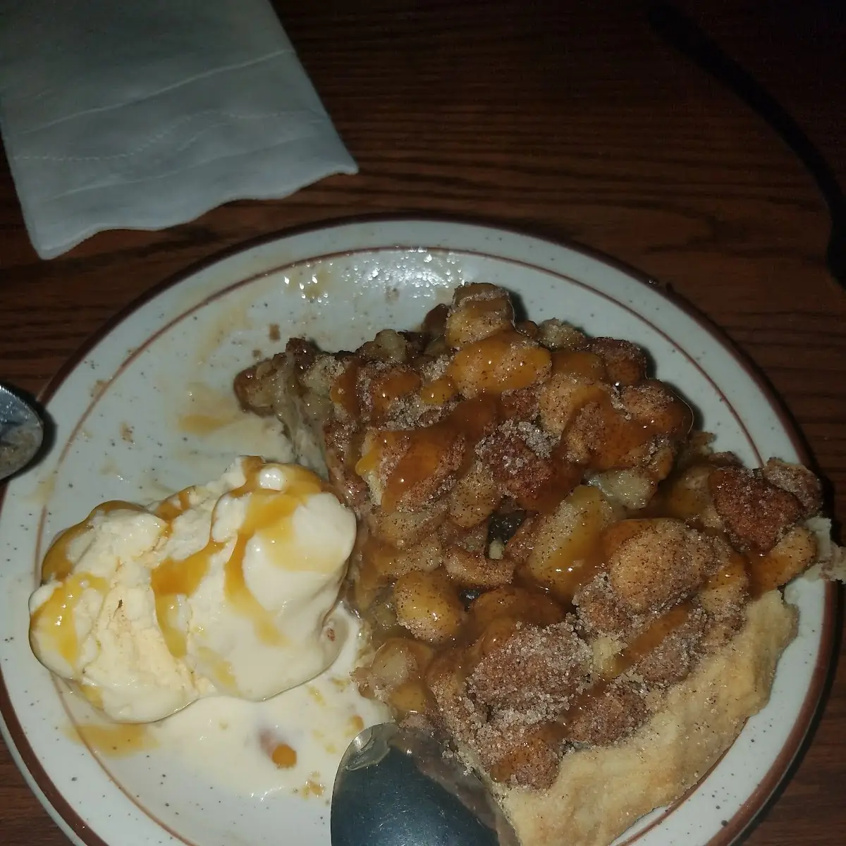 Apple Pie Crumb Cake