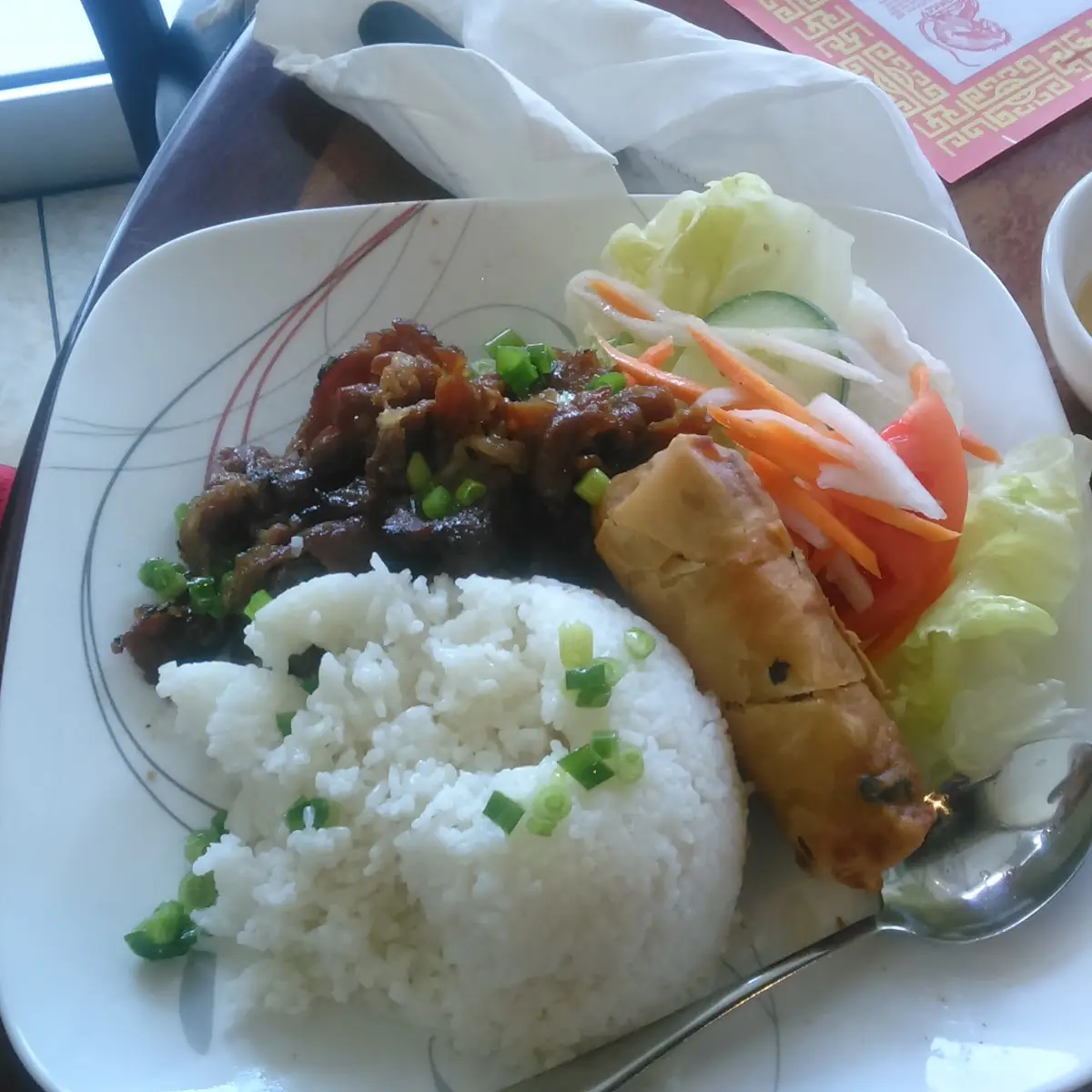 Cơm Tấm Thịt Nướng Chả Giò
