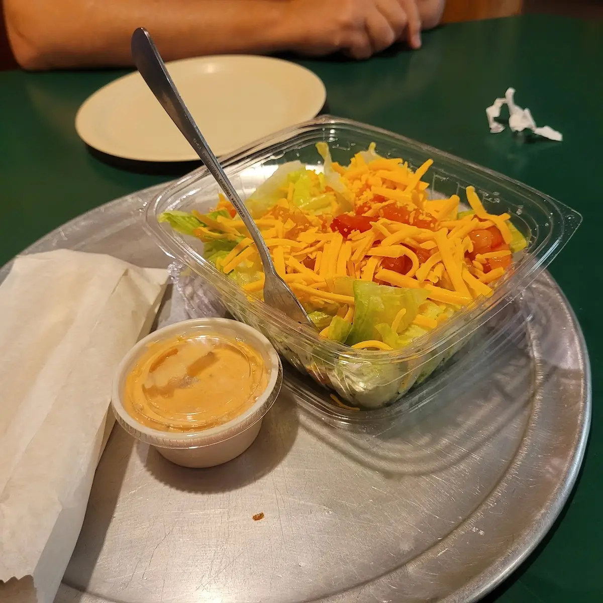 Saladside Salad w 1000 Island Dressing