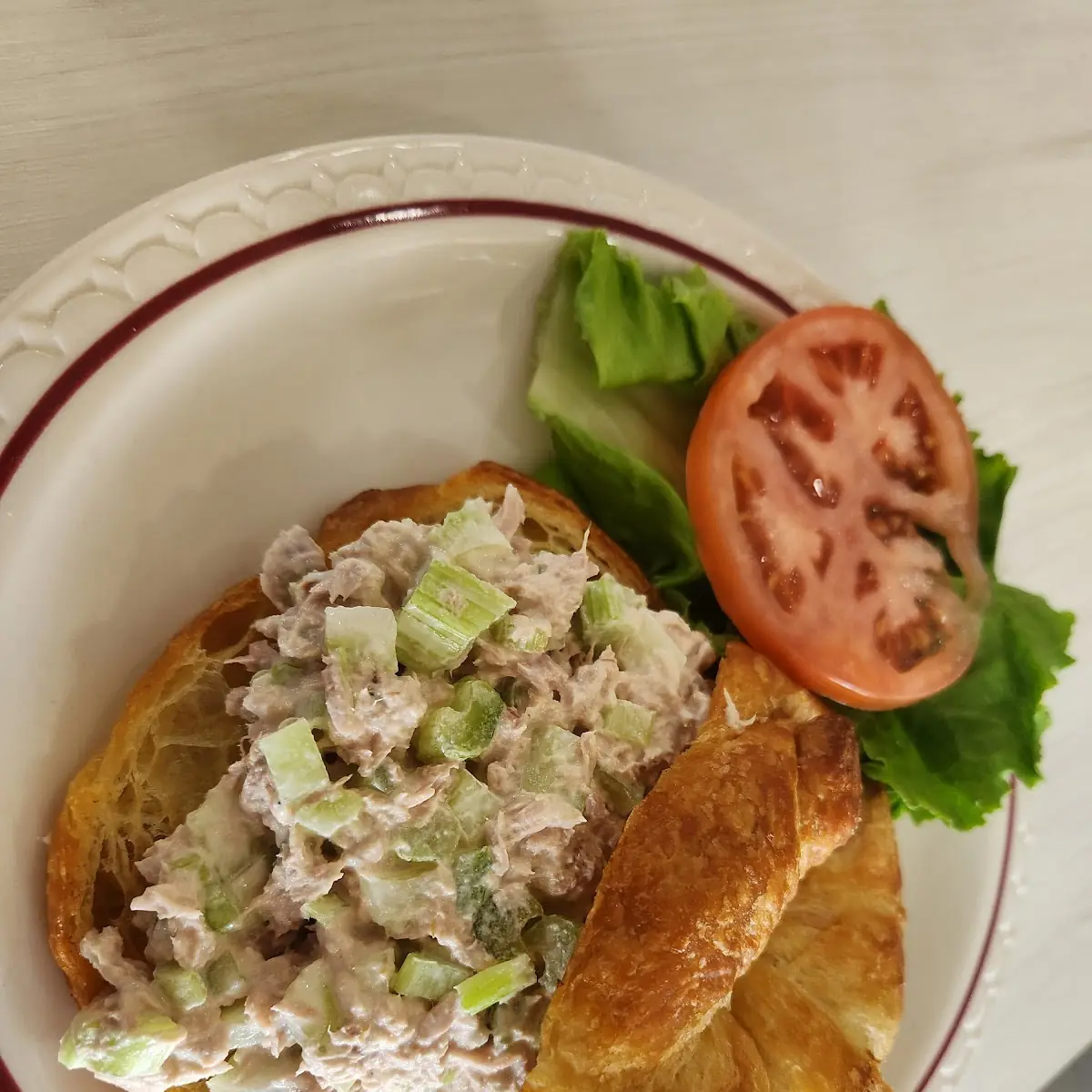 Tuna or Chicken Salad Club