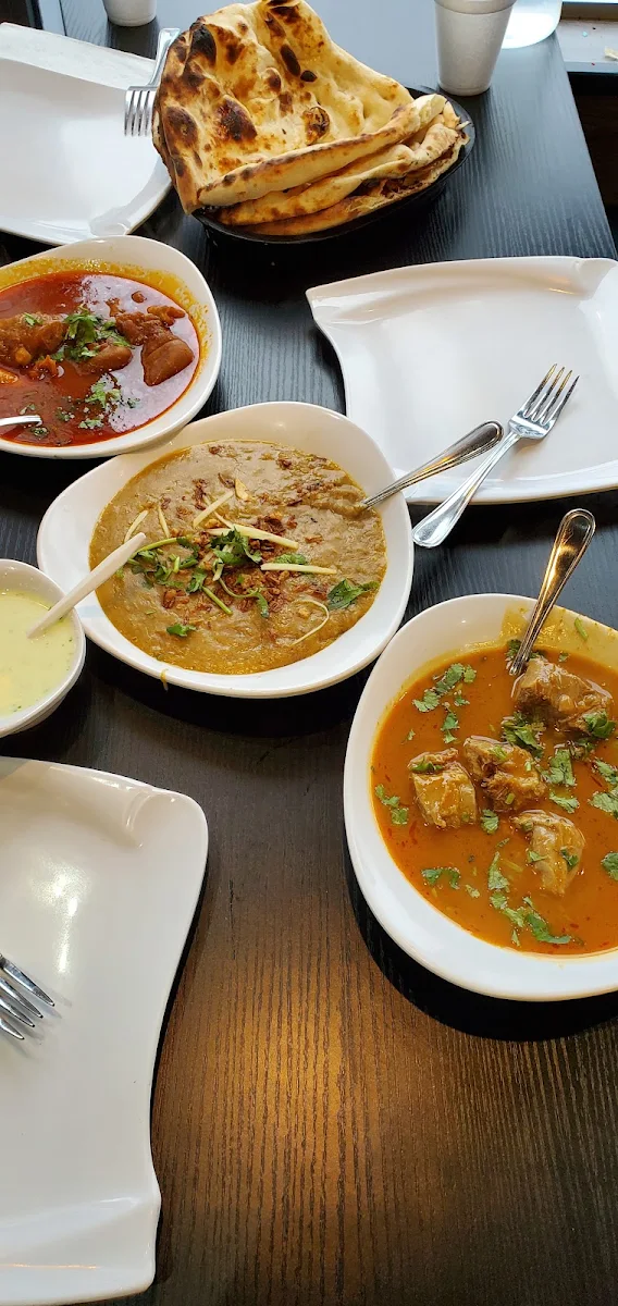 Chicken Rem Naan, DESI SHAMIANA RESTAURANT