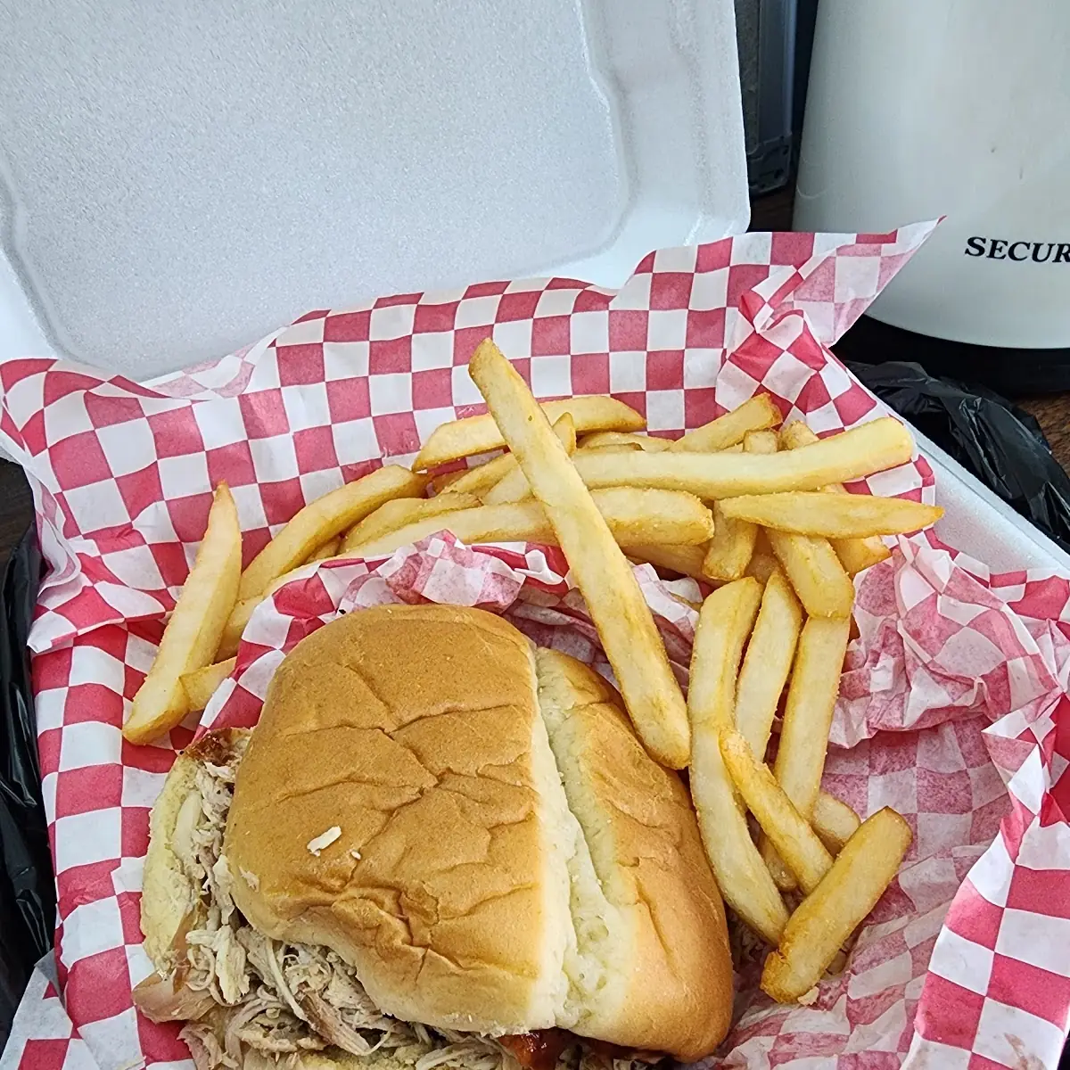 Pulled Chicken Sandwich Combo