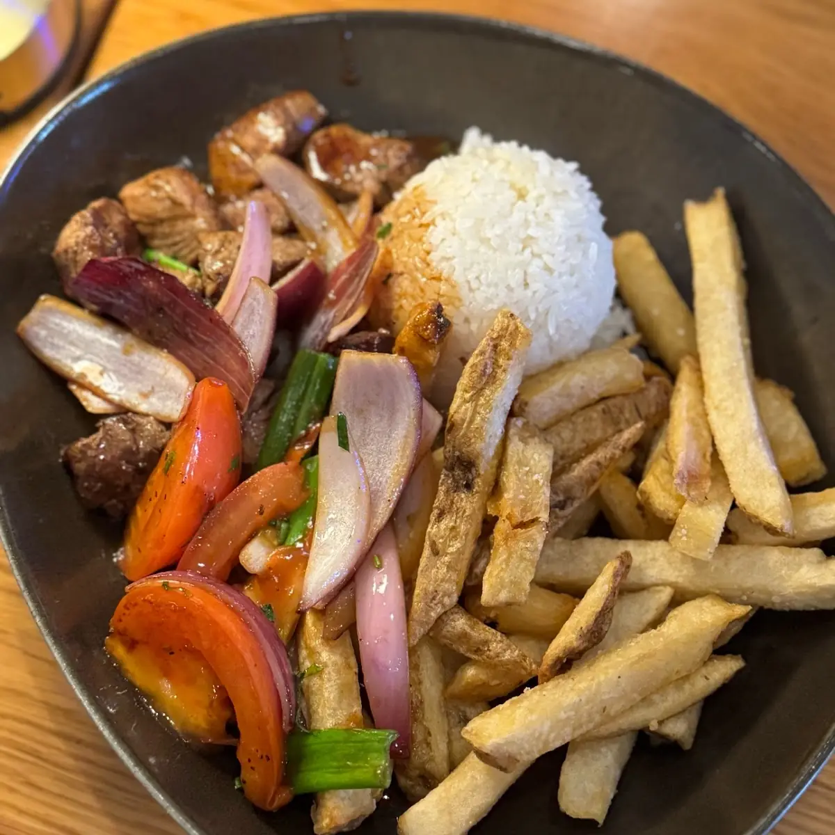 Lomo Saltado Mixto