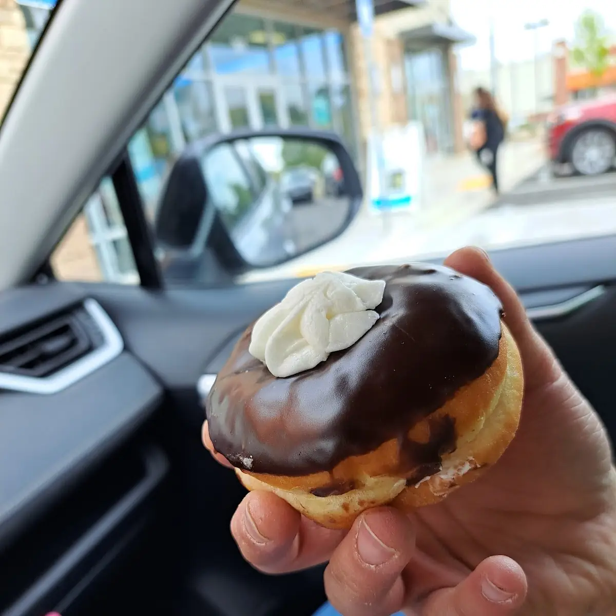 Frosted Vanilla Creme Filled