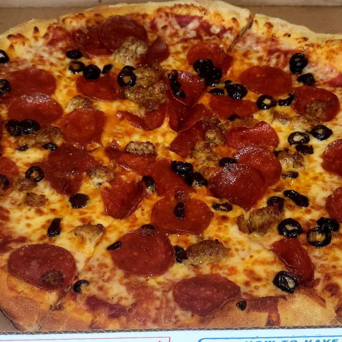 Nee York Style Pizza