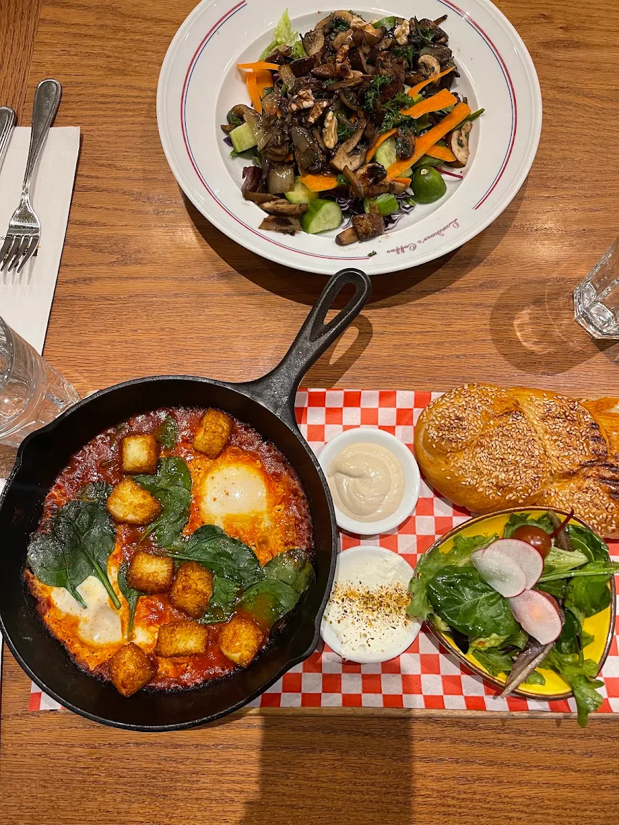 Halloumi Shakshuka, Cafe Landwer