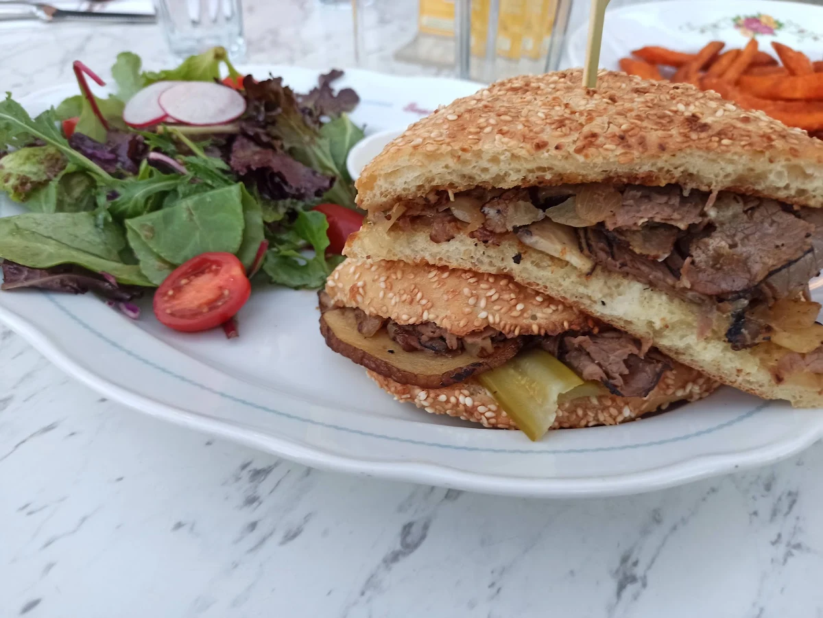 Roast Beef Sandwich, Cafe Landwer