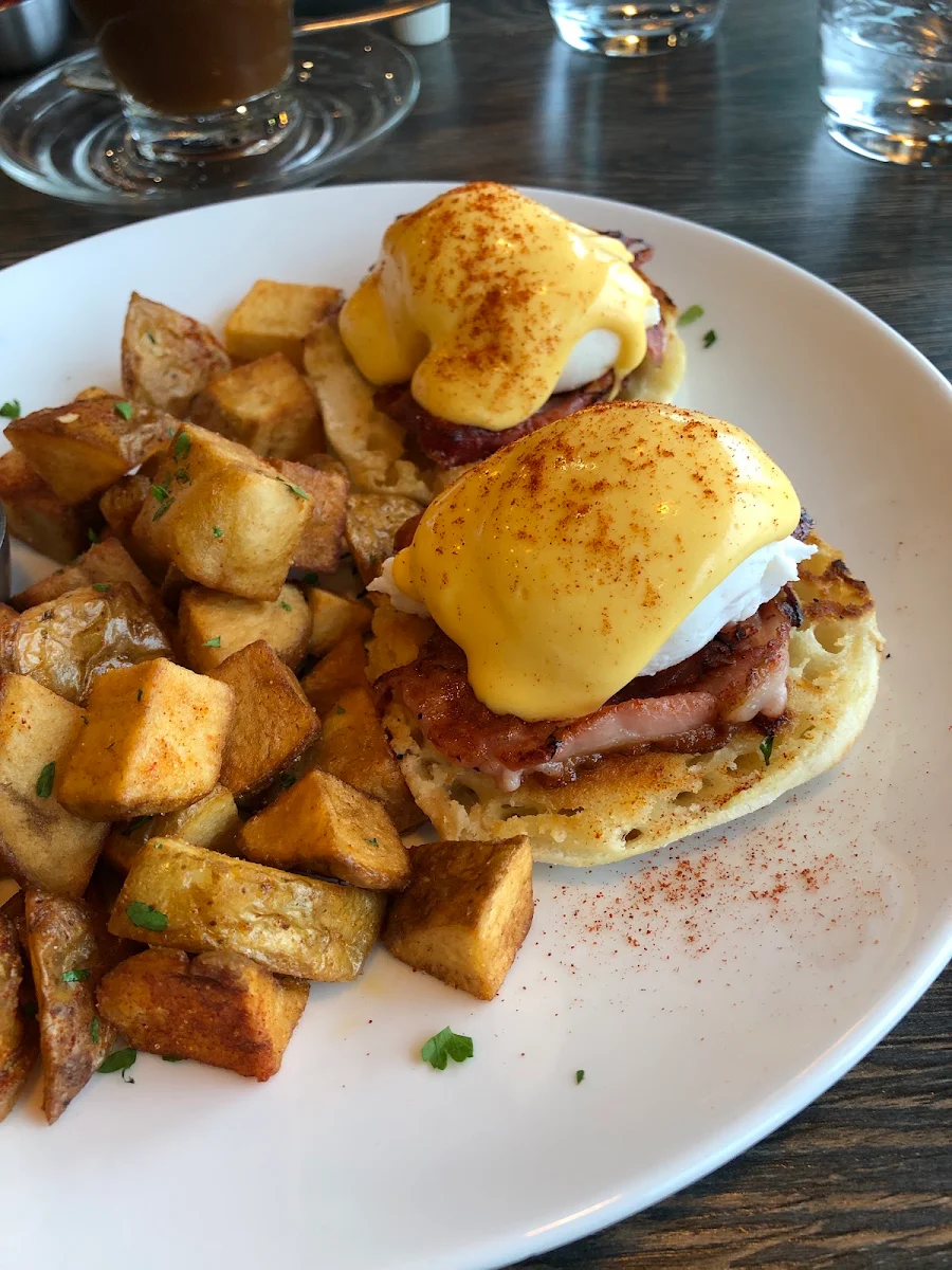Eggs Benedict