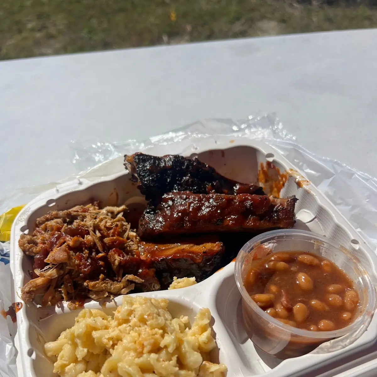 Pulled Pork Ribs Mac and Cheese