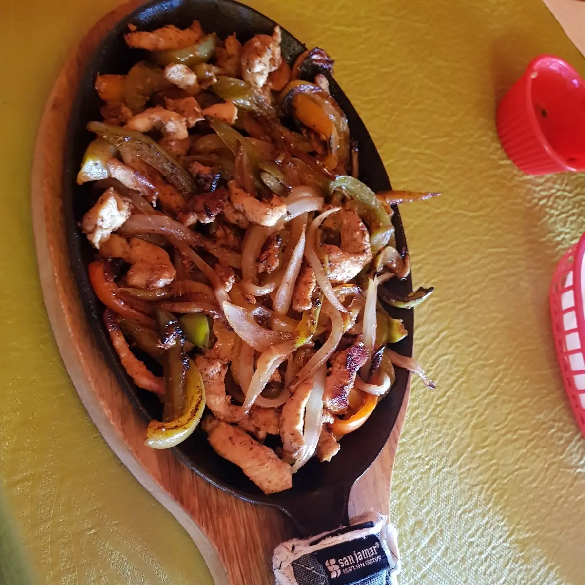 Cielo Mar Y Tierra Fajitas