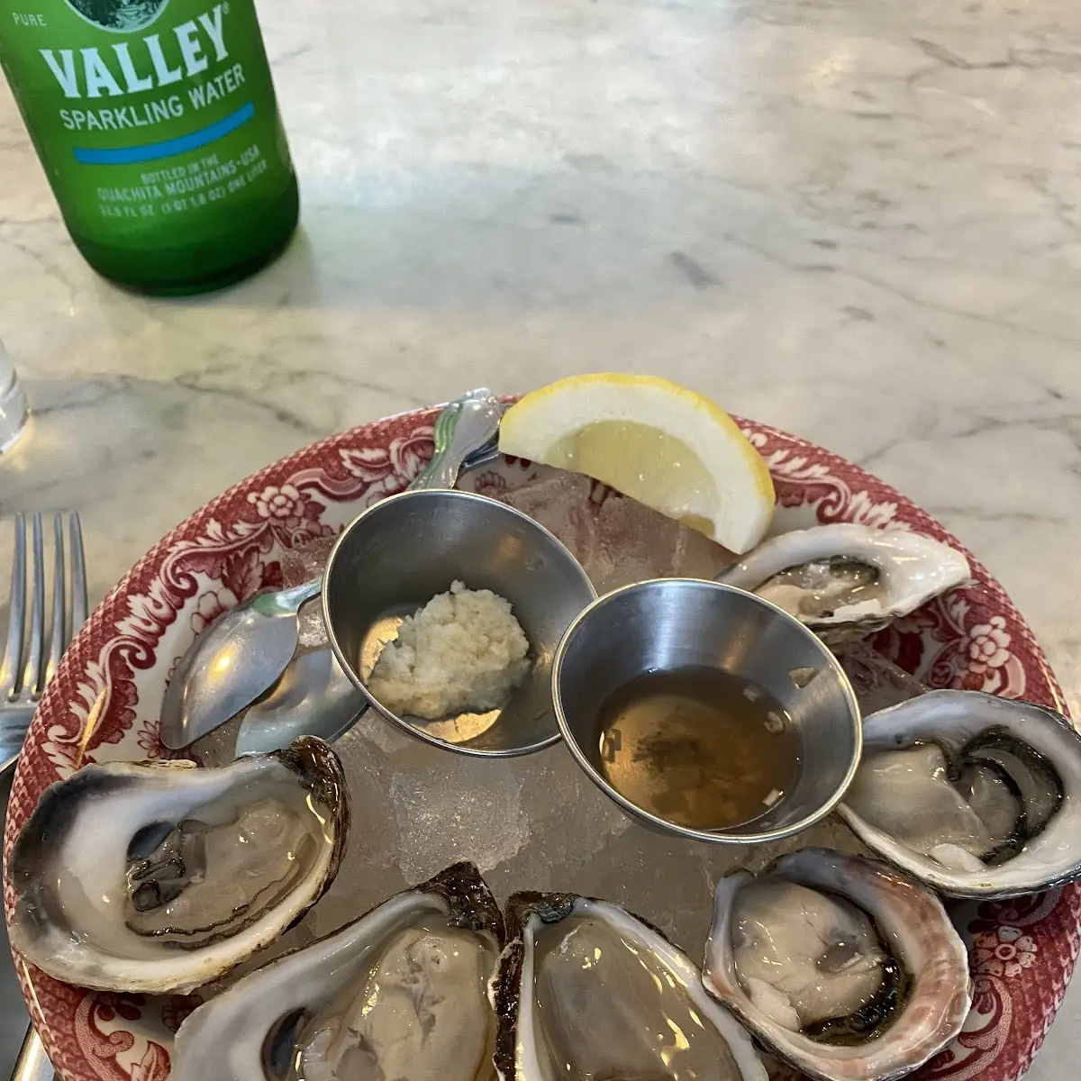 Fresh Oysters with Red Wine