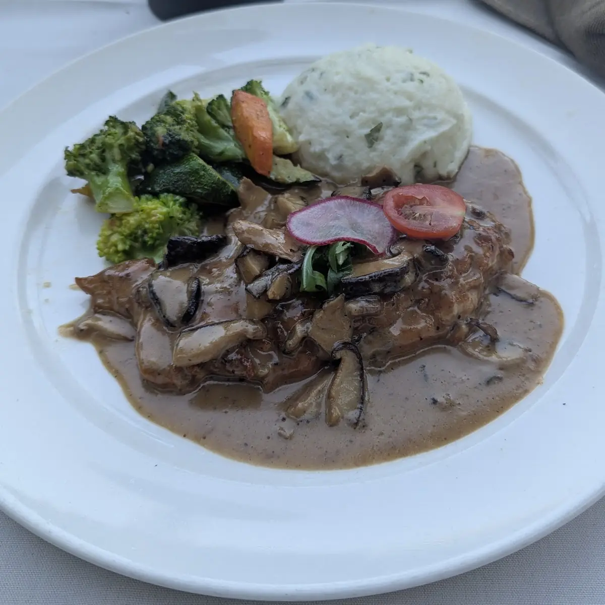 Pollo Chicken Marsala