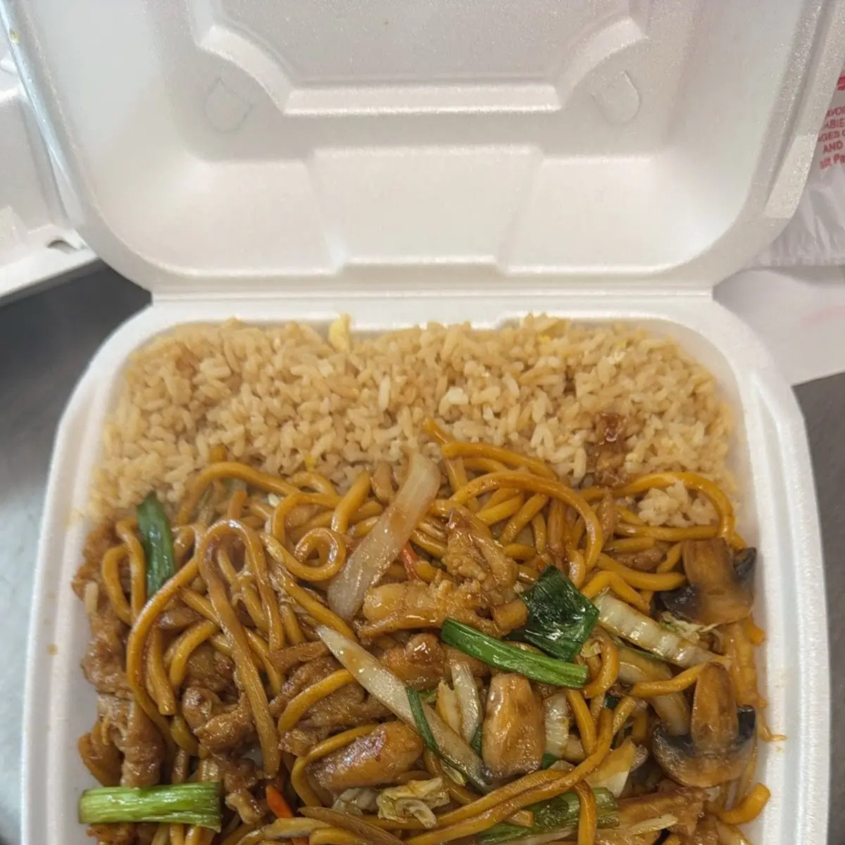 Chicken Lo Mein Combo Platter