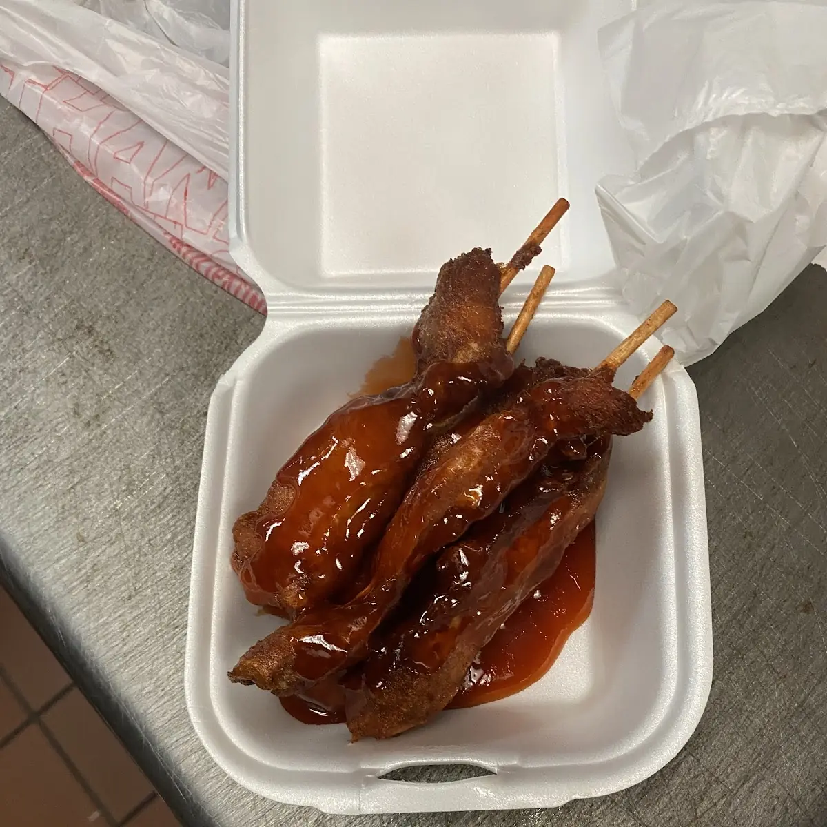 Hong Kong Wings 8