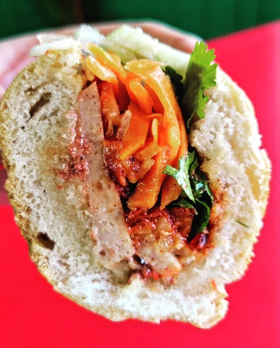 Banh MI Thit