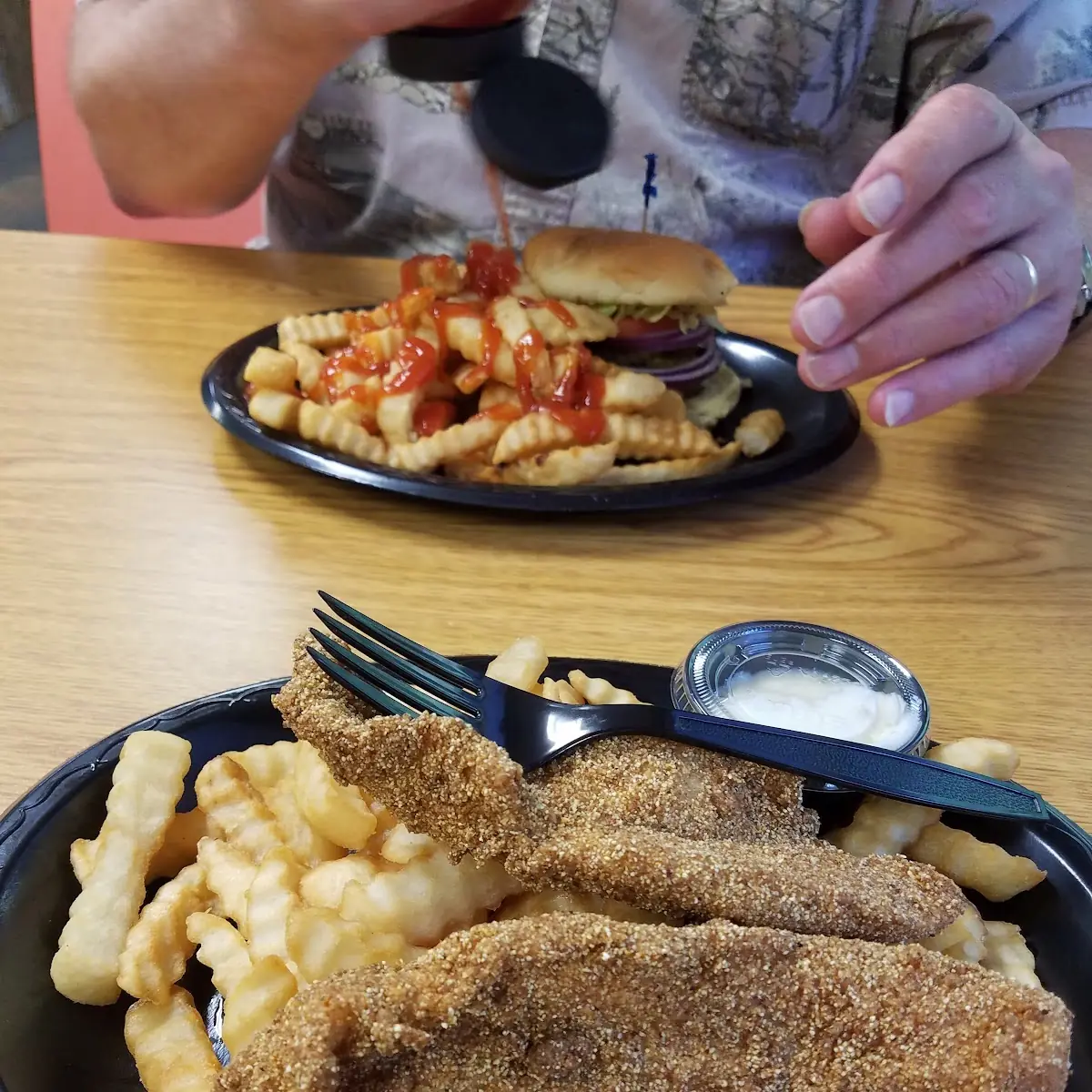 Burger & Catfish Dinner