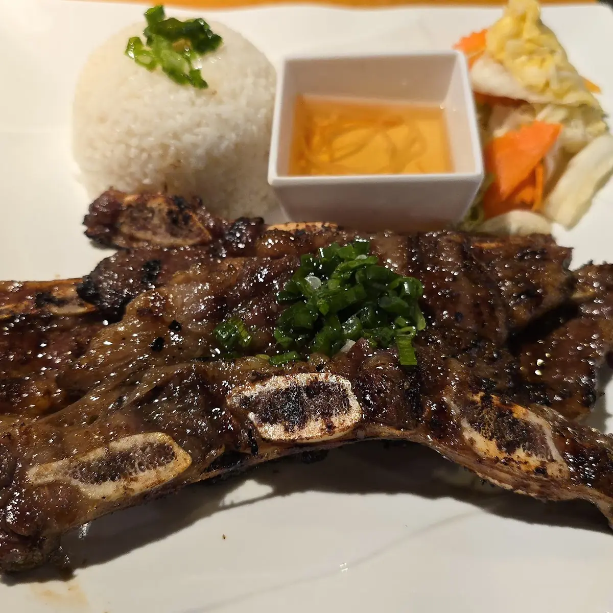 28 Com Suon Bo Korean Beef Short Ribs