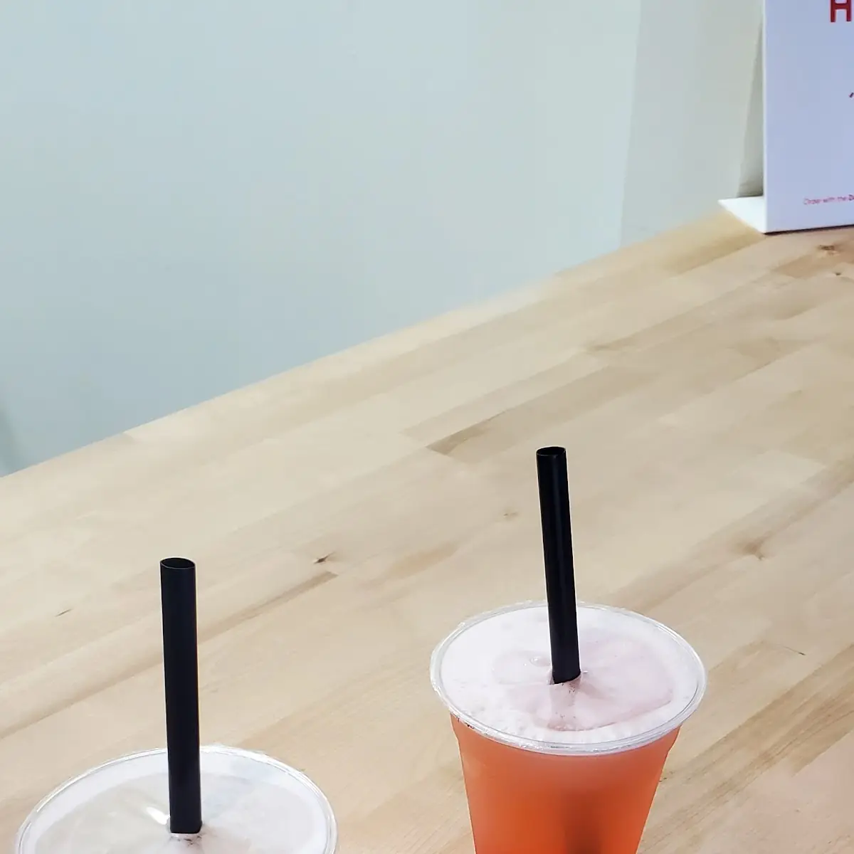 Fruit Tea Mango & Strawberry Lemonaide Fruit Tea
