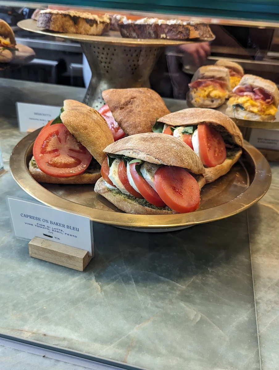 Caprese on Baker Bleu, Alimentari Smith Street