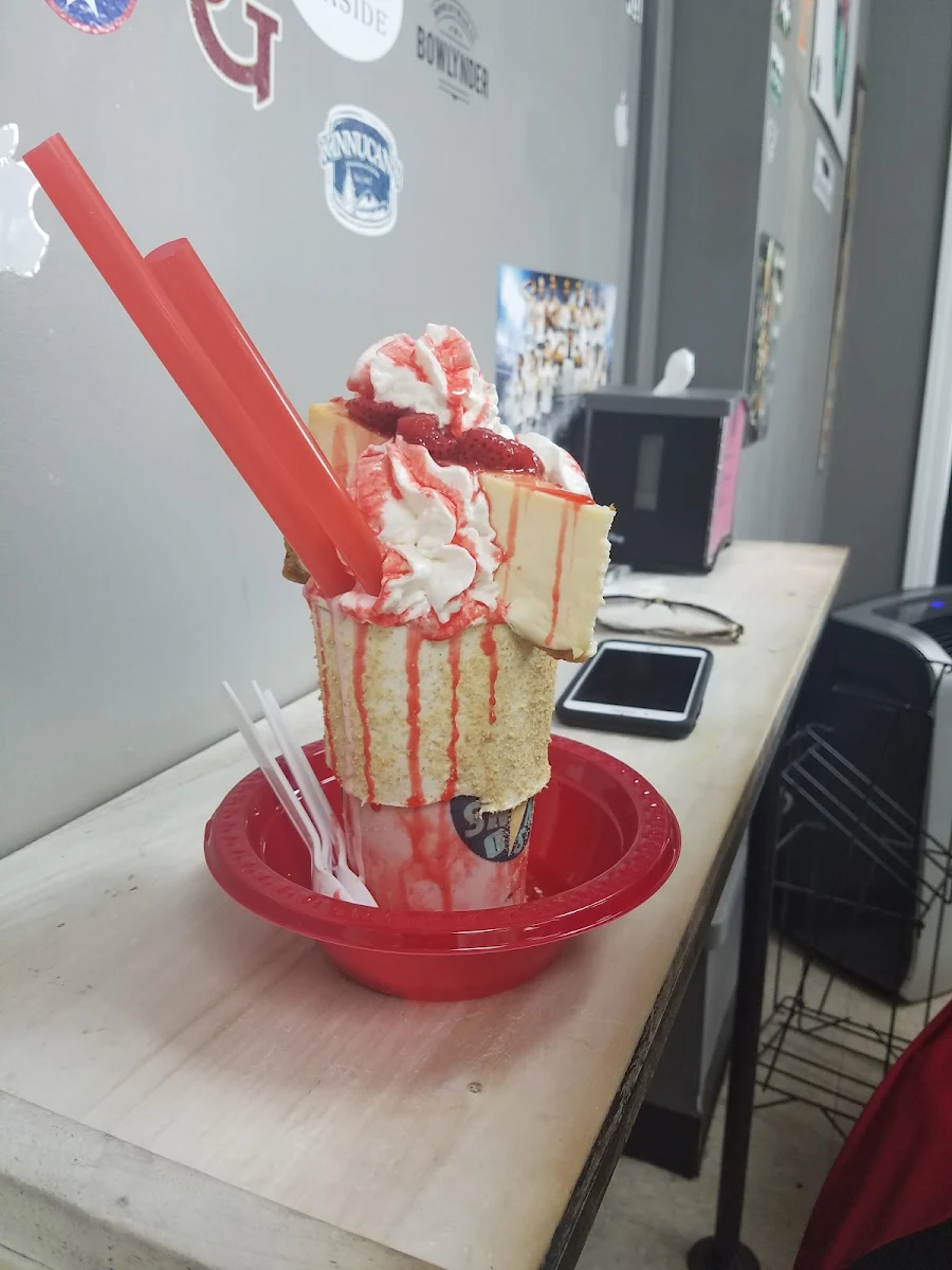 Strawberry Cheesecake Freakshake