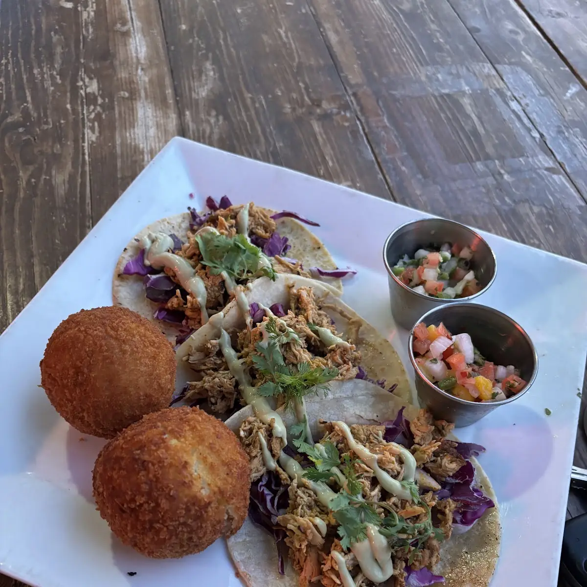 Guapotle Pulled Pork Tacos