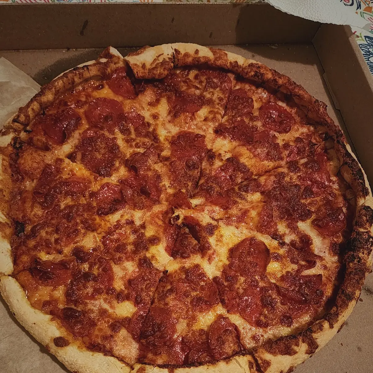 Large Pepperoni Pizza