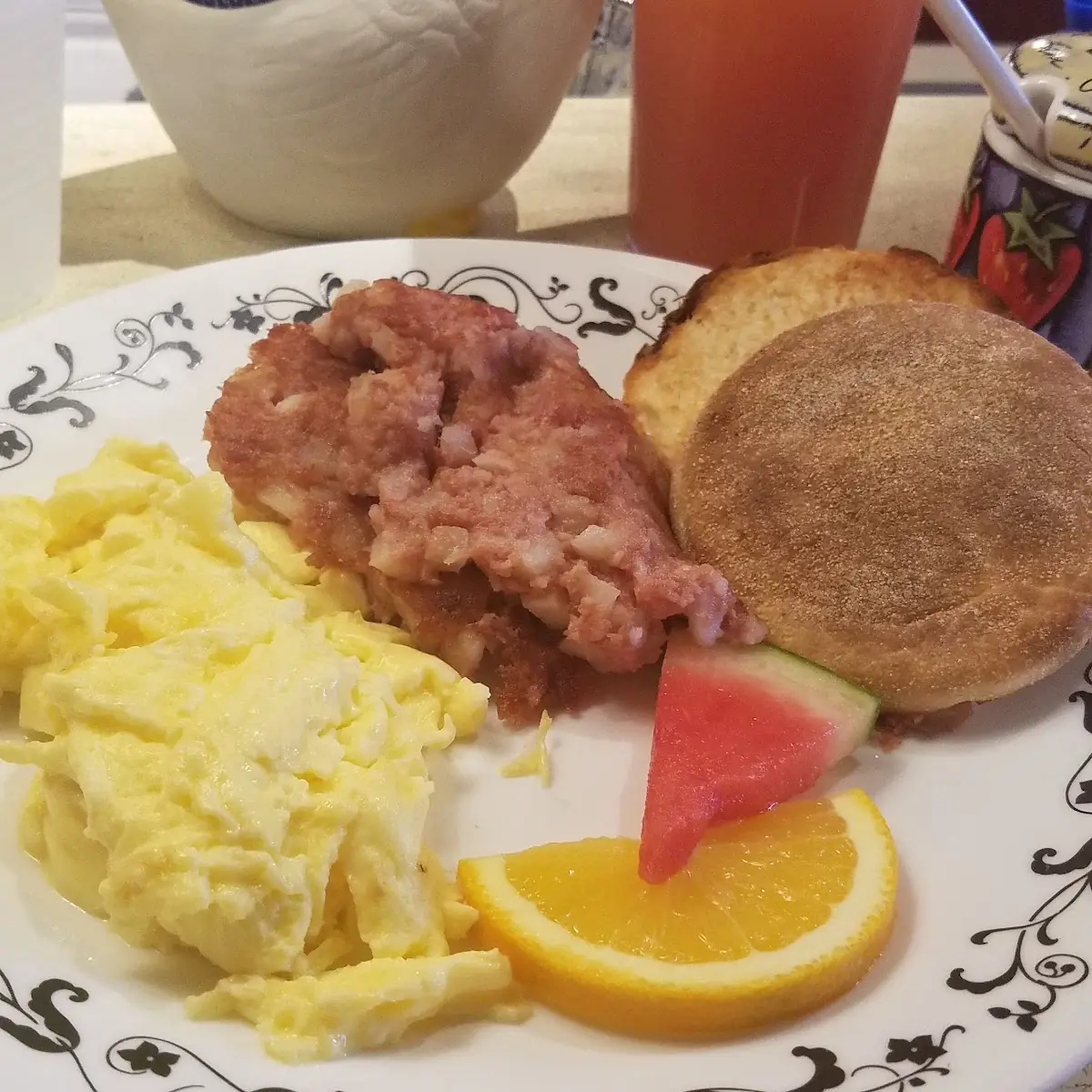 Corned Beef Hash with Scrambled Eggs