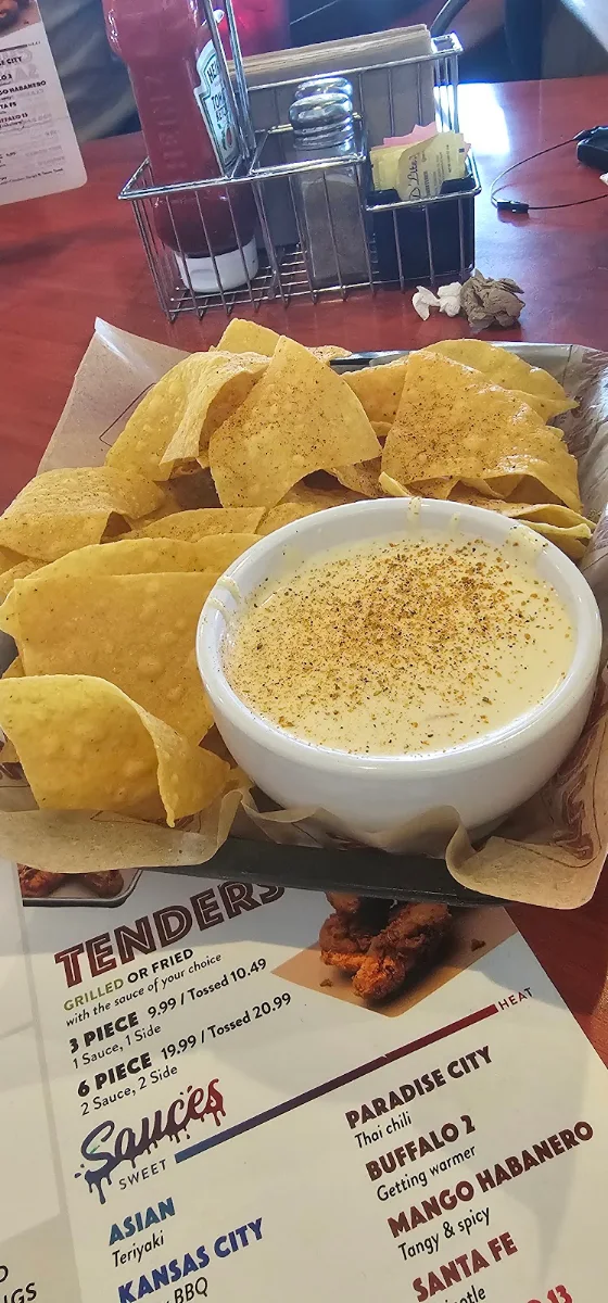 Chips & Queso