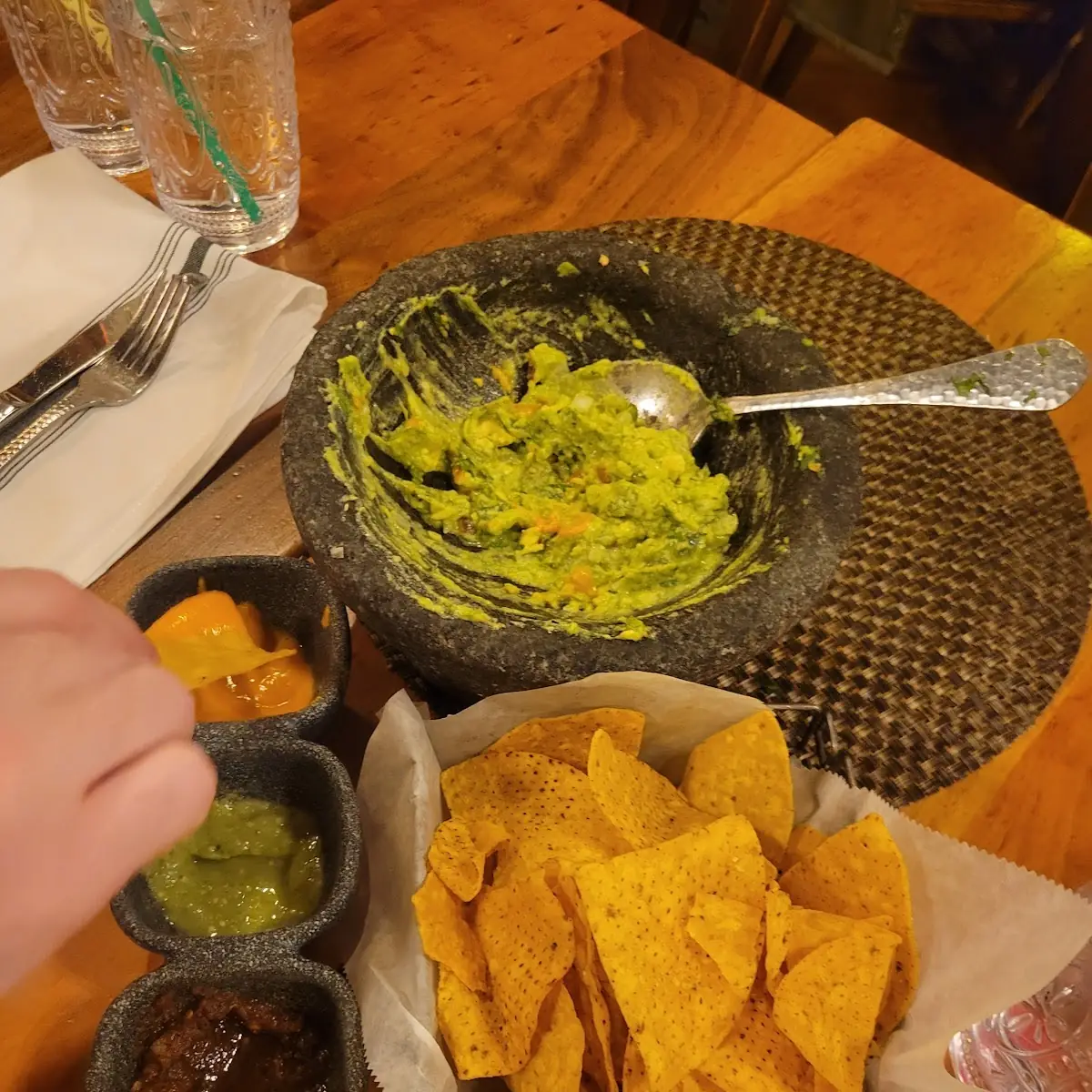 Table Service Guacamole Dip