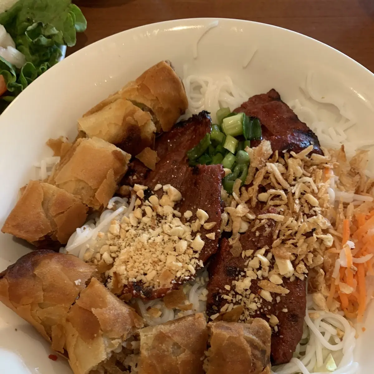 Vermicelli with Egg Roll