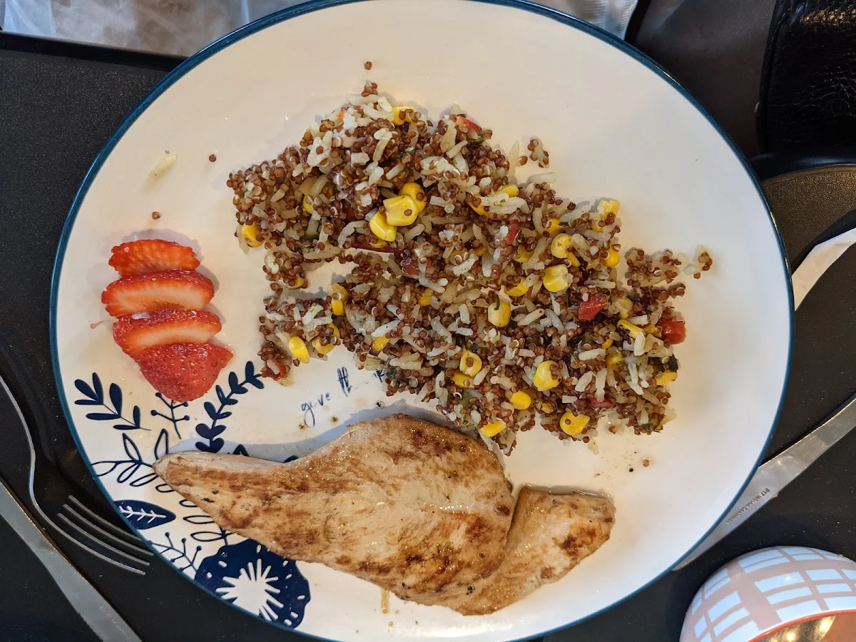 Grilled Chicken and Quinoa Bowl
