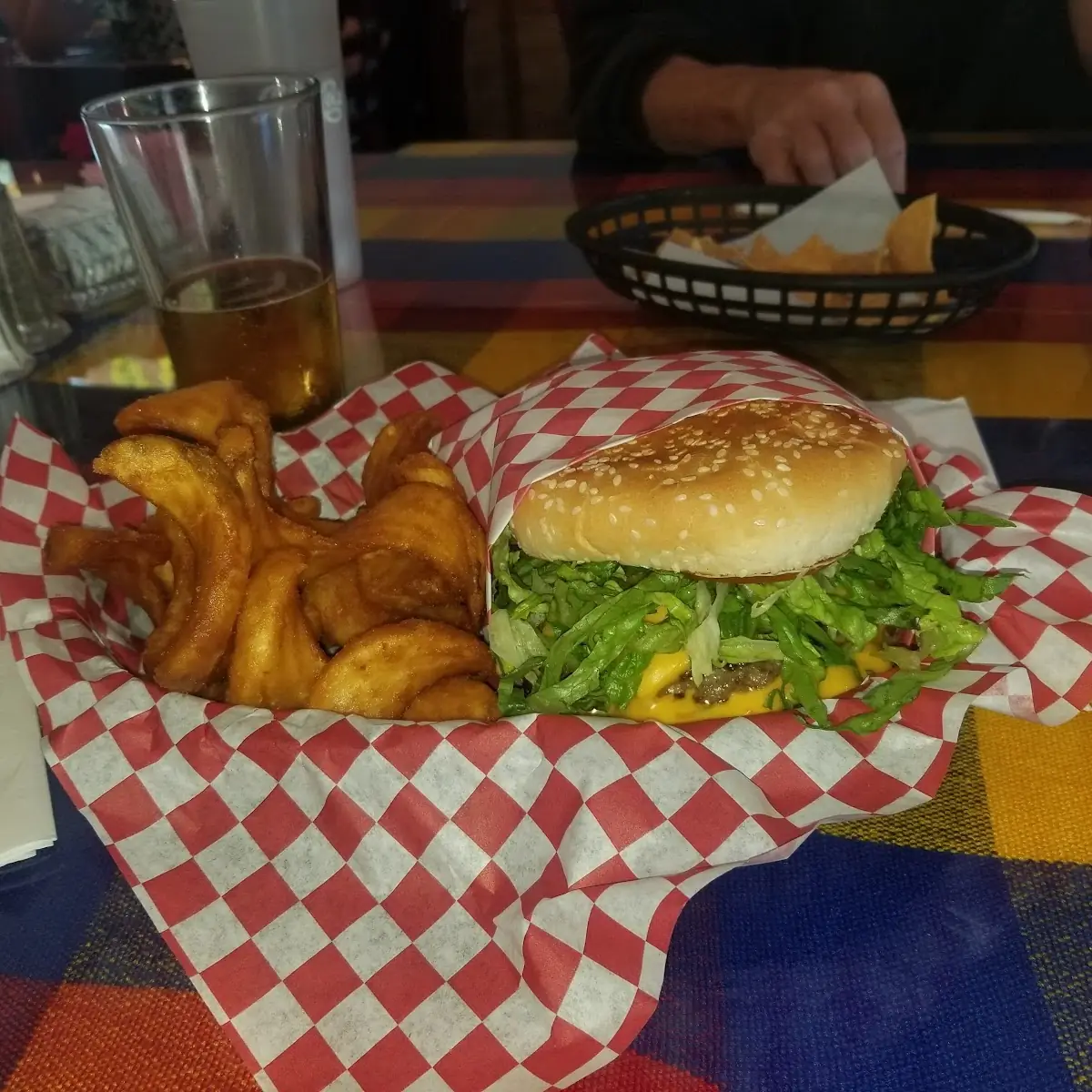 Double Cheeseburger w Fries
