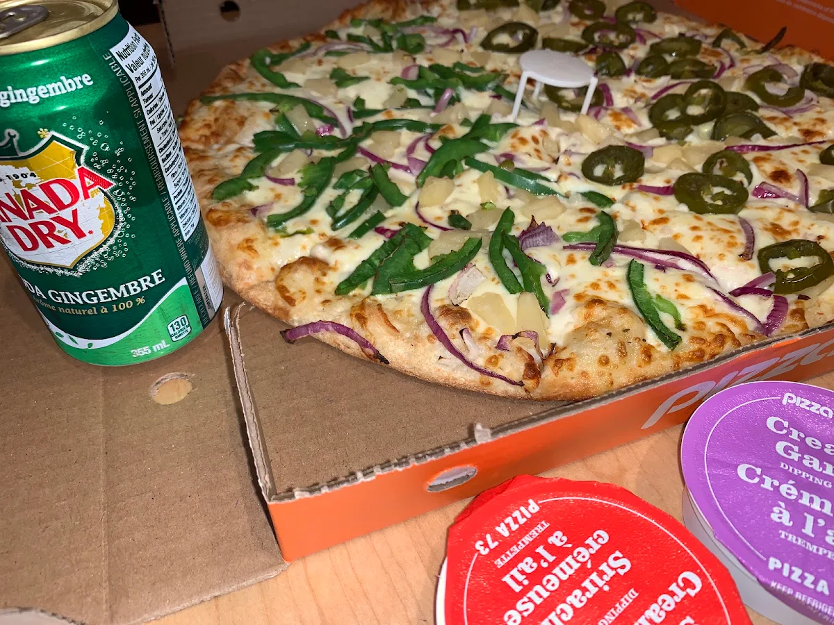 Green Peppers Onions and Pineapple Pizza, Pizza Pizza