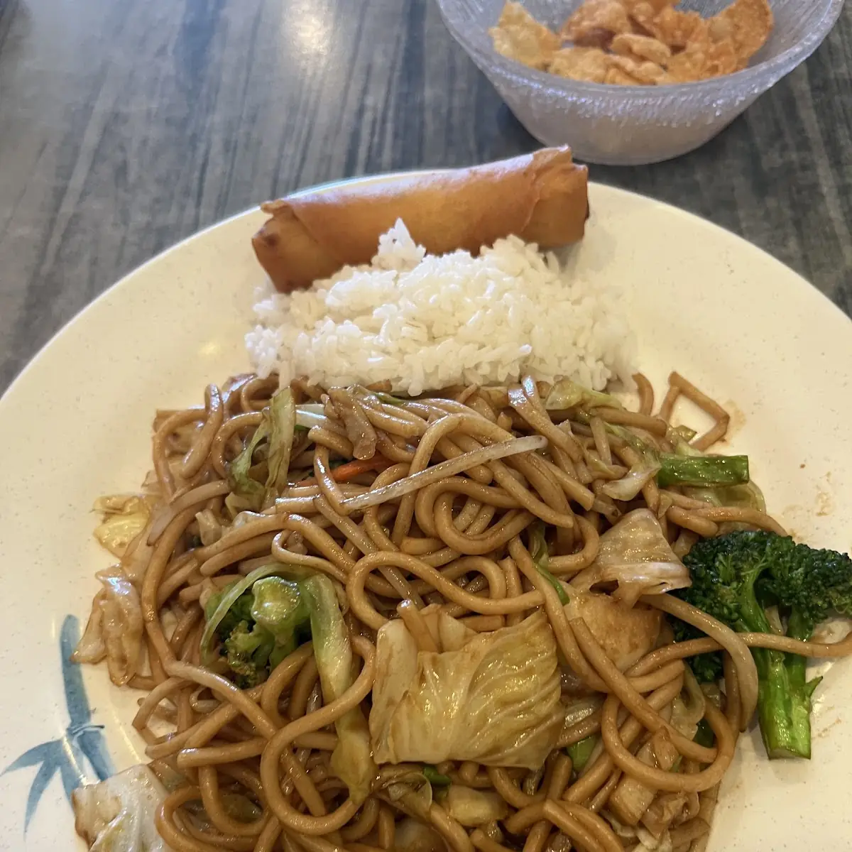 Chicken Chow Mein Plate