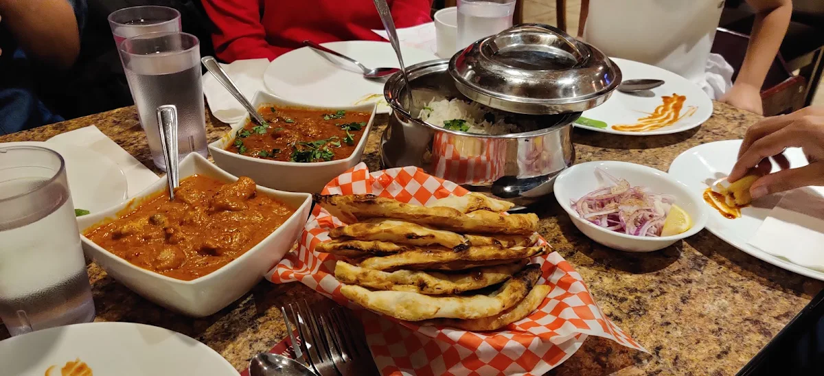 Butter Chicken with Naan