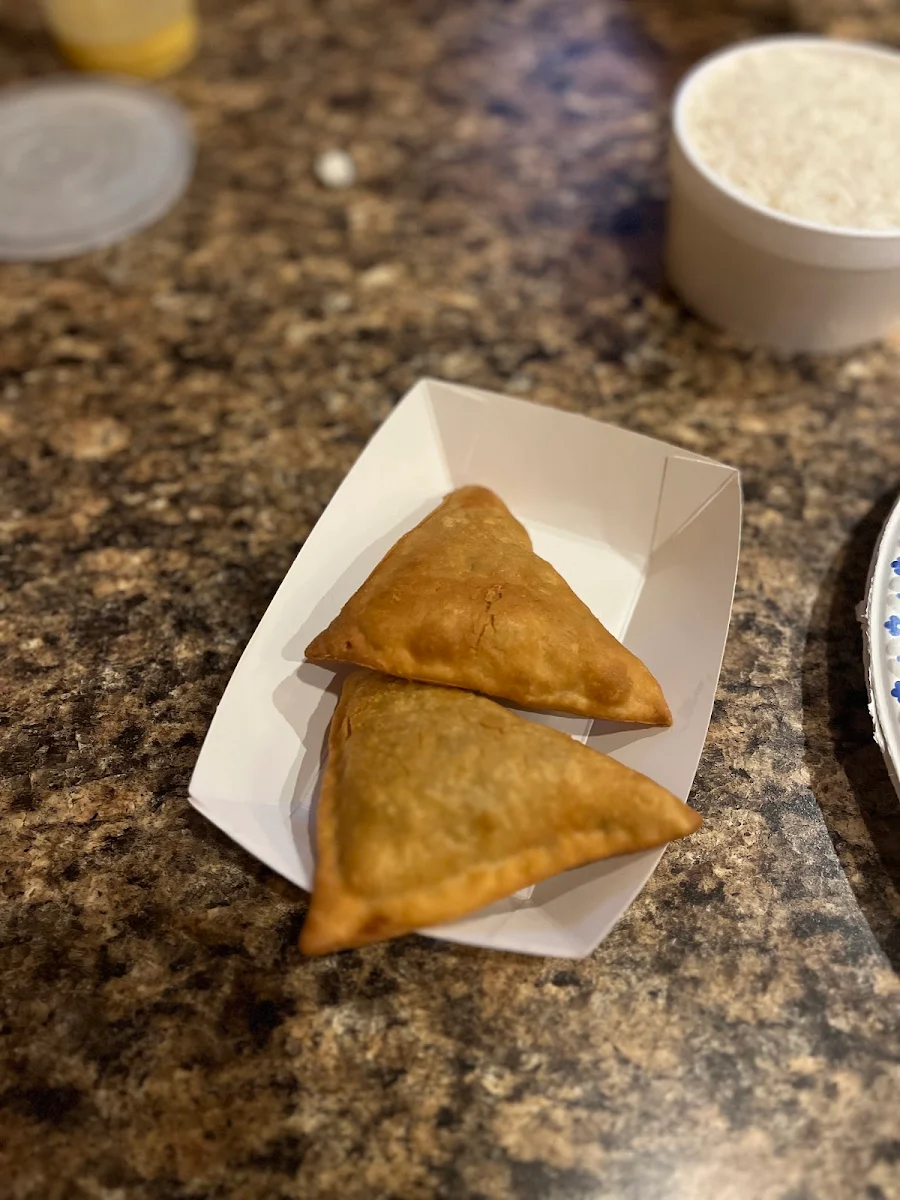 Veggie Samosas 3 pcs