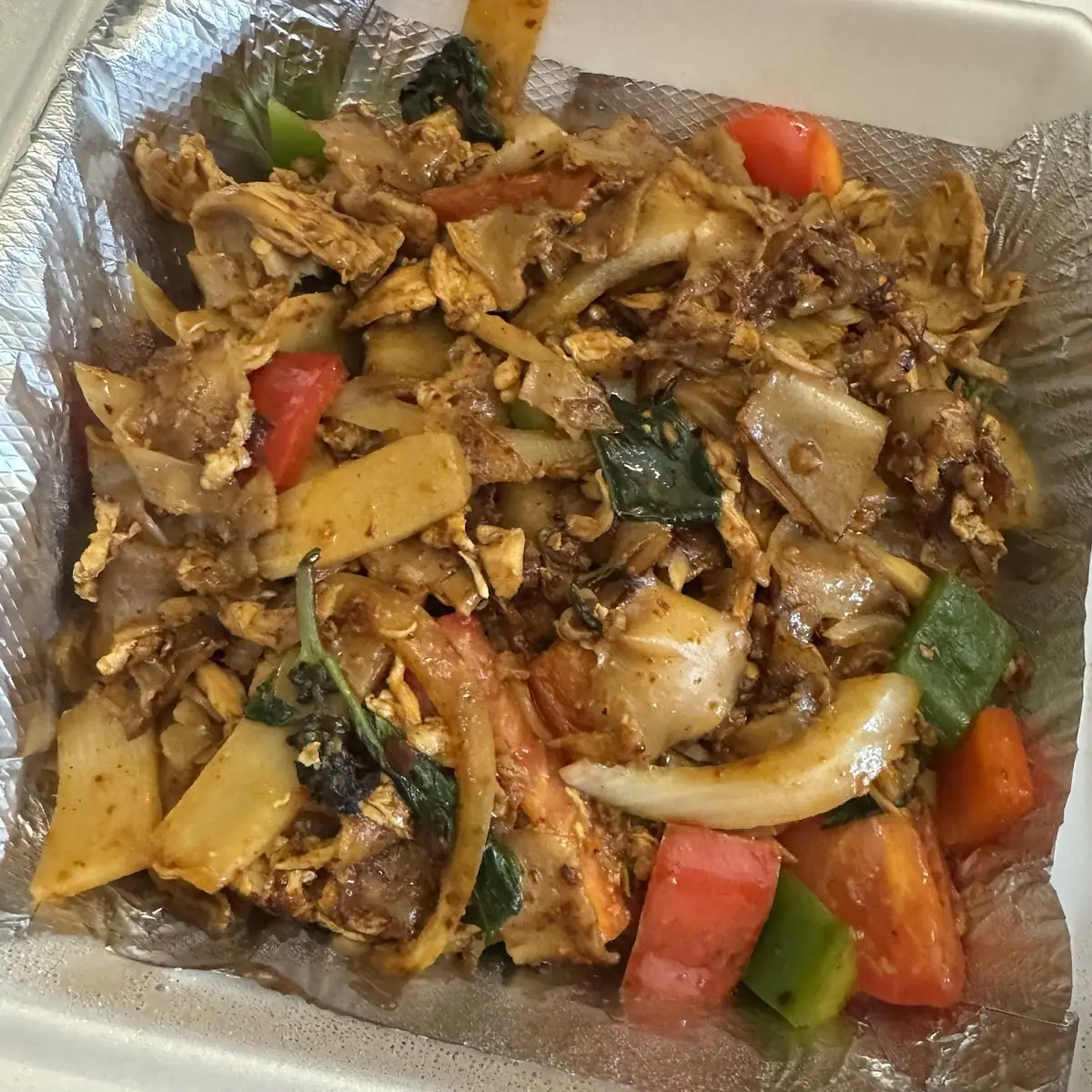 pad kee-mao ผัดขี้เมา