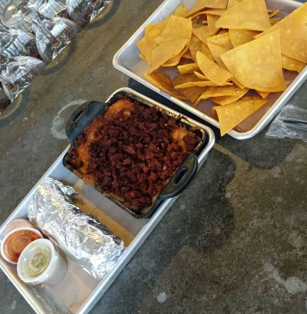 Queso Fundido Con Chorizo