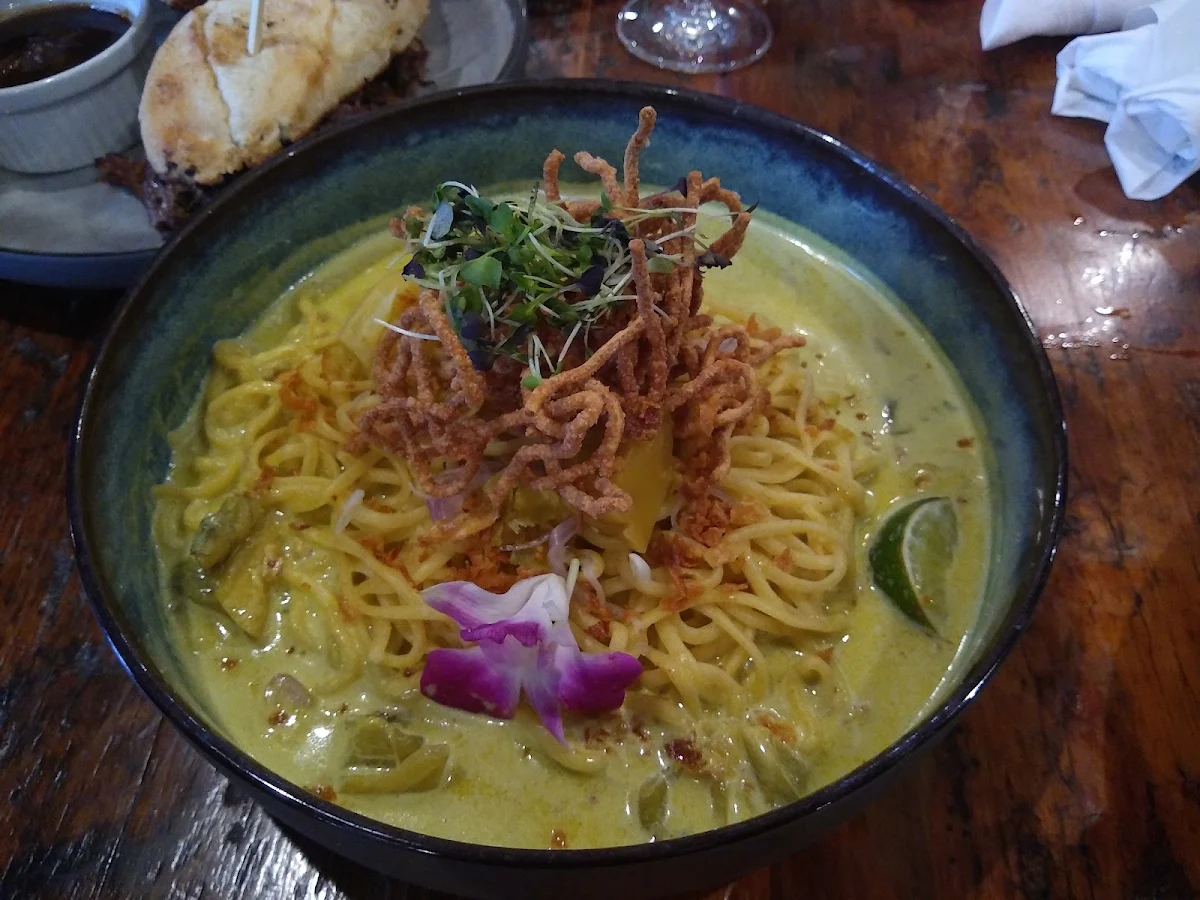 Khao Sol, The Bruce Craft House