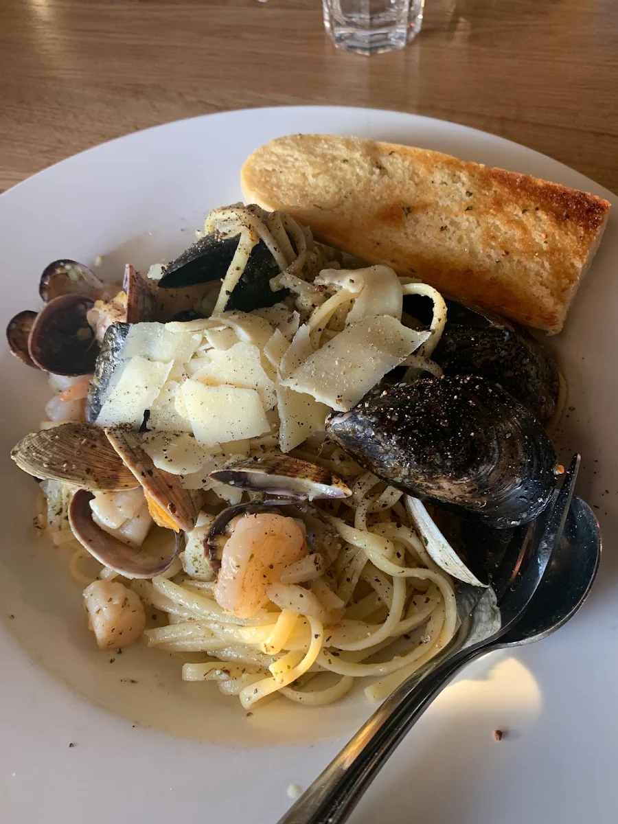 Seafood Linguine