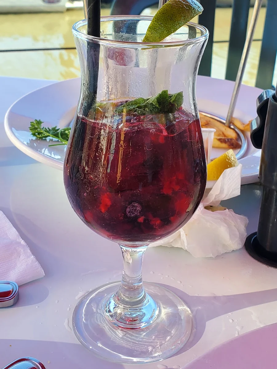 Shady Island Sangria Glass