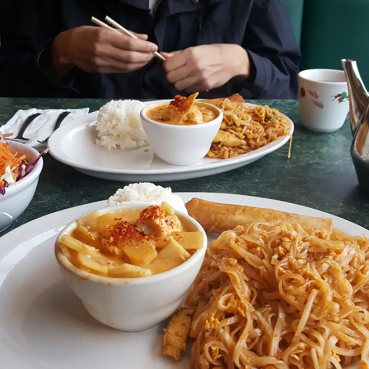 Lunch Special 2 Pad Thai Chicken Curry Egg Roll