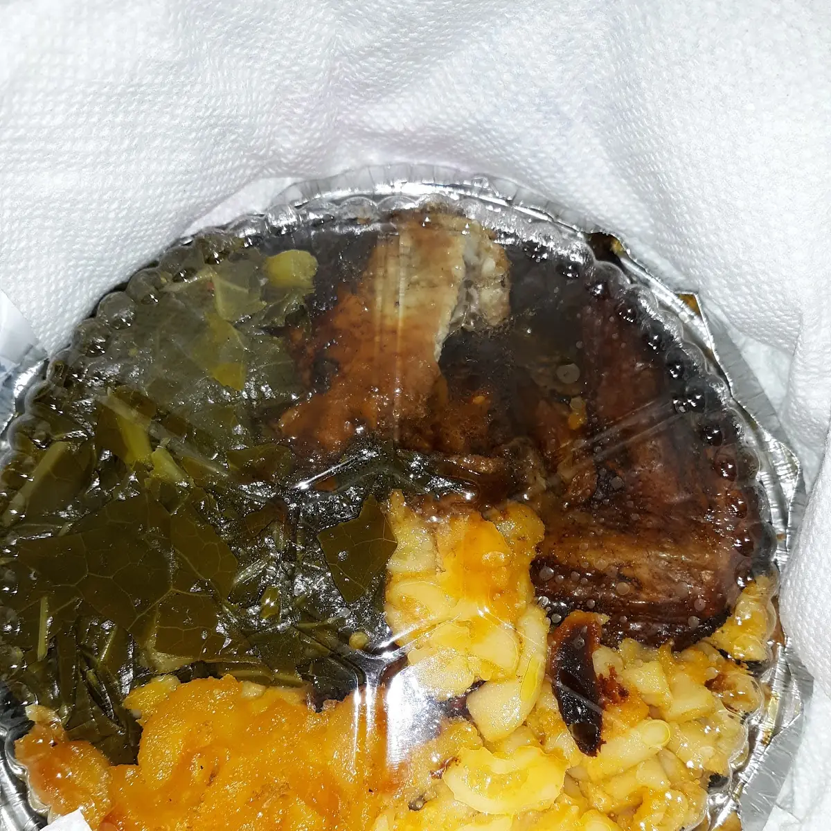 Jerk Wings w Mac & Cheese & Collard Greens