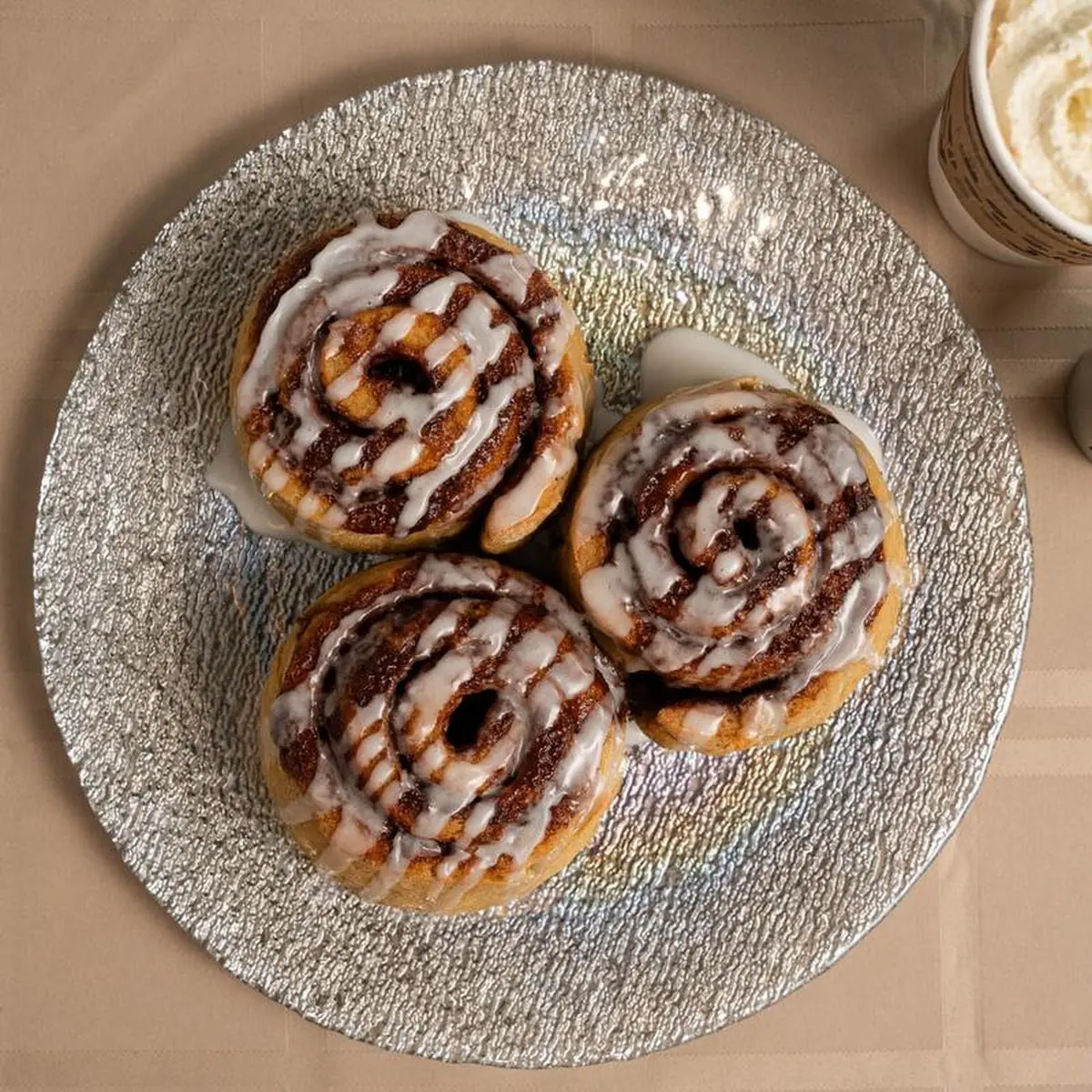 GF Fresh Jumbo Cinnamon Roll