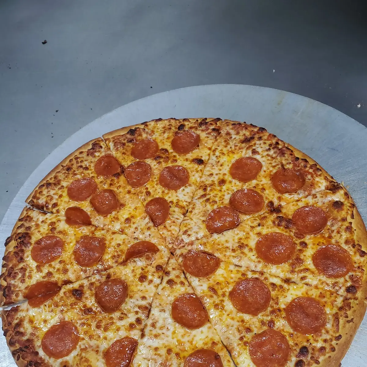 Thin Crust Pepperoni Pizza