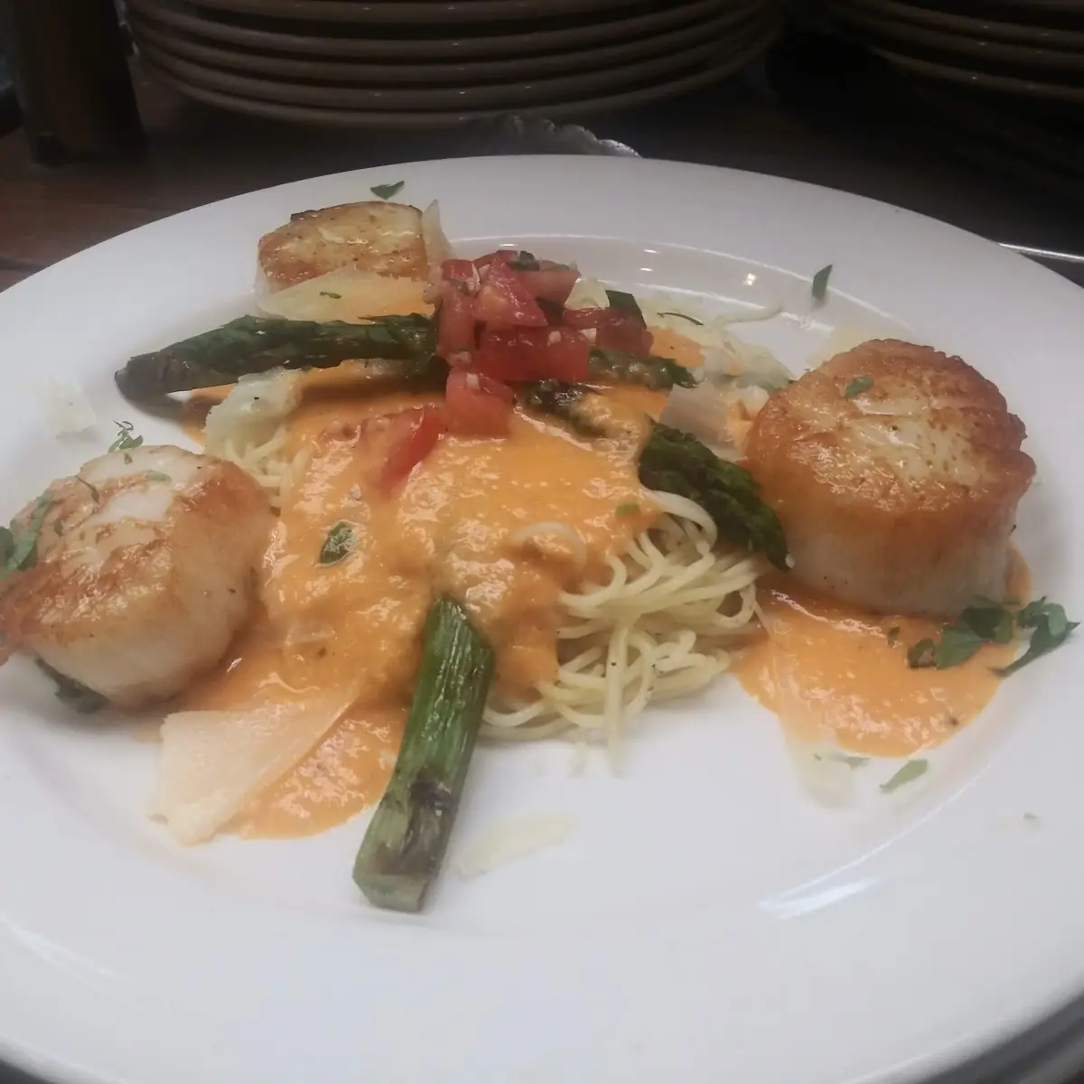 Pan Seared Scallops w Roasted Red Pepper Sauce