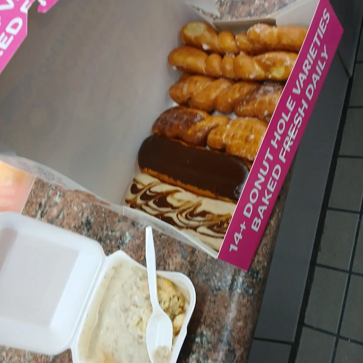Maple Chocolate Bar Long John & cl