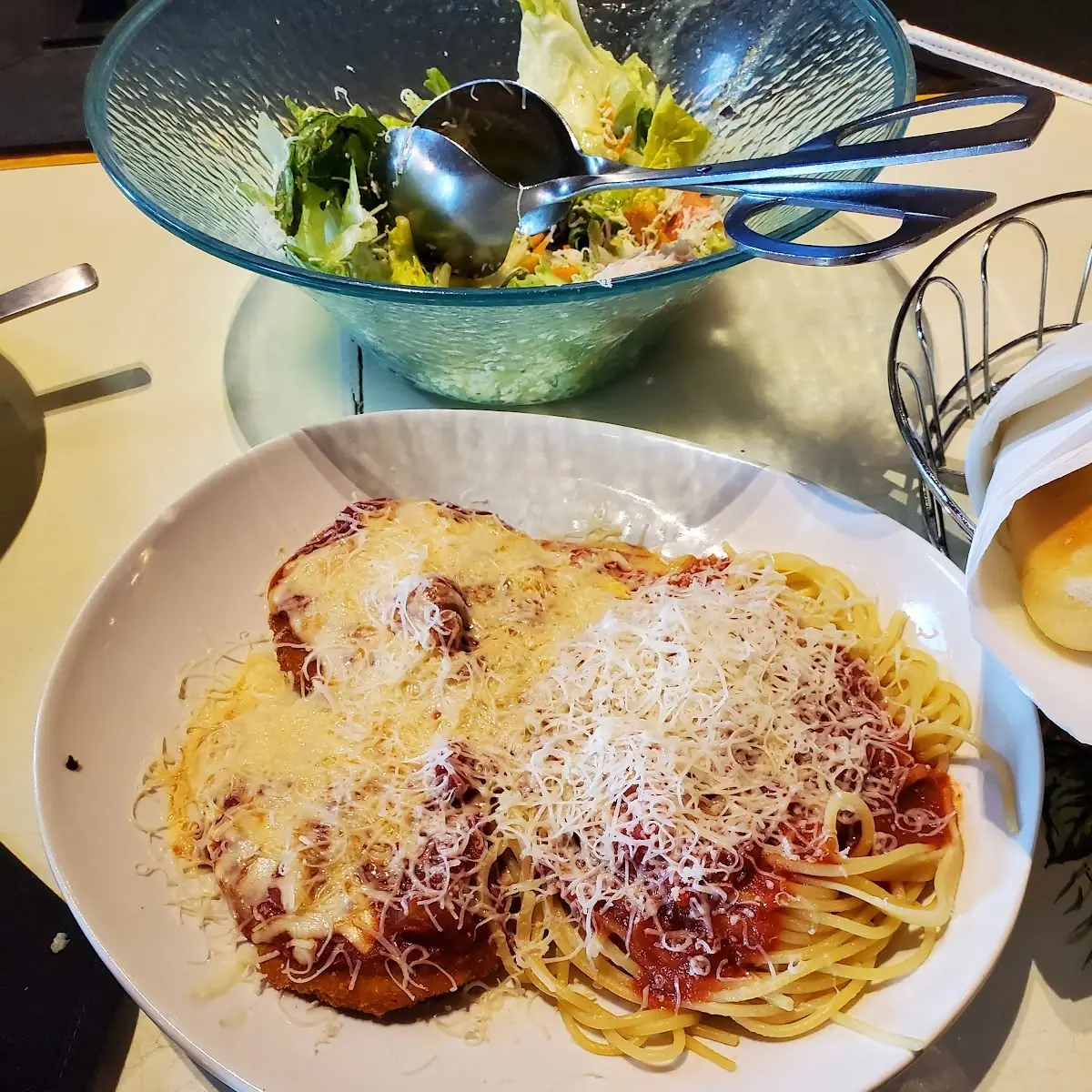 Chicken Parmesan w Spaghetti
