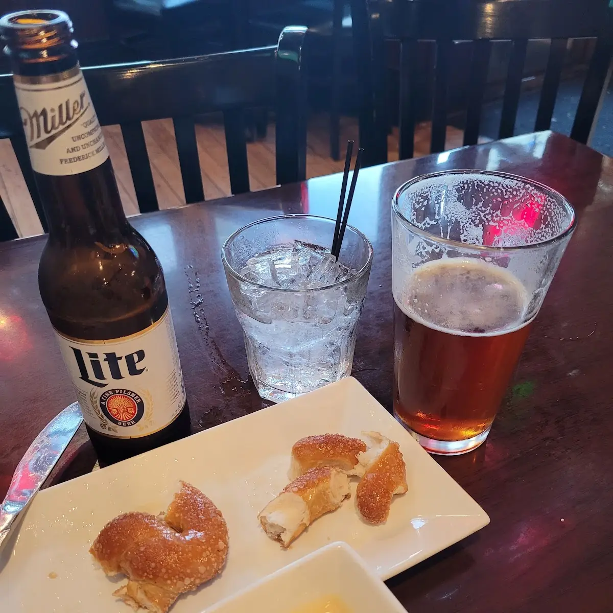 Pretzels and Cheese Dip