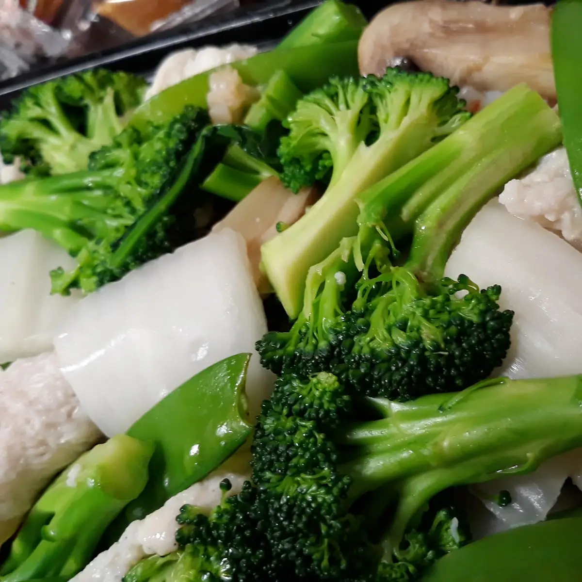 Steamed Chicken & Shrimp with Mixed Vegetables